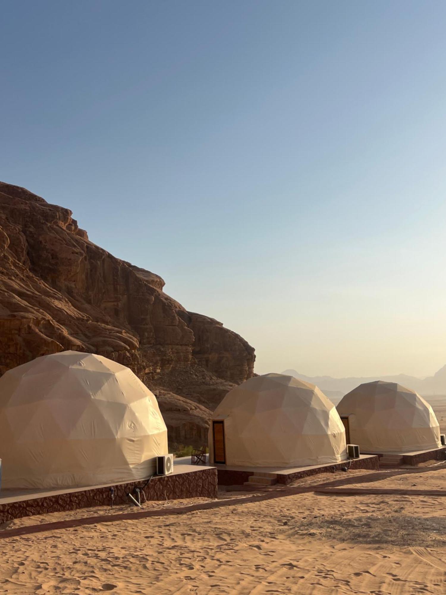 Wadi Rum Mars Camp Екстер'єр фото