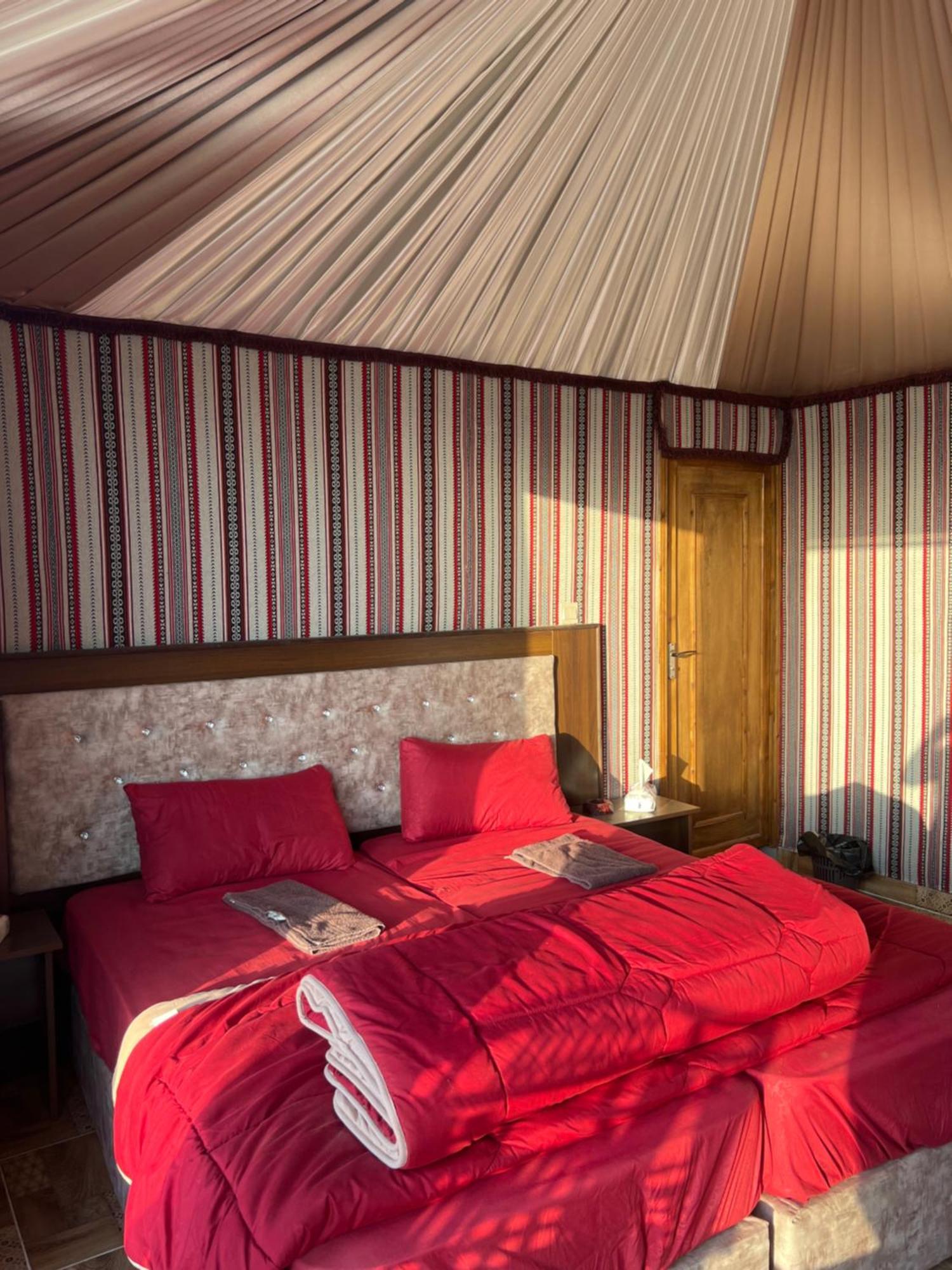 Wadi Rum Mars Camp Екстер'єр фото