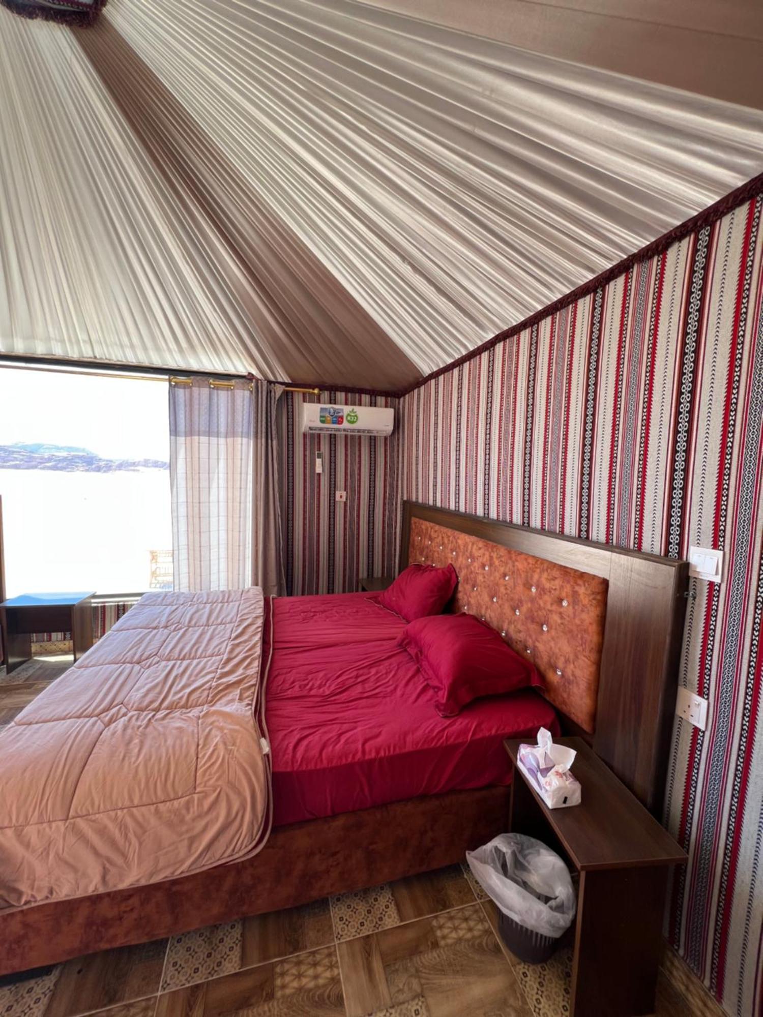 Wadi Rum Mars Camp Екстер'єр фото