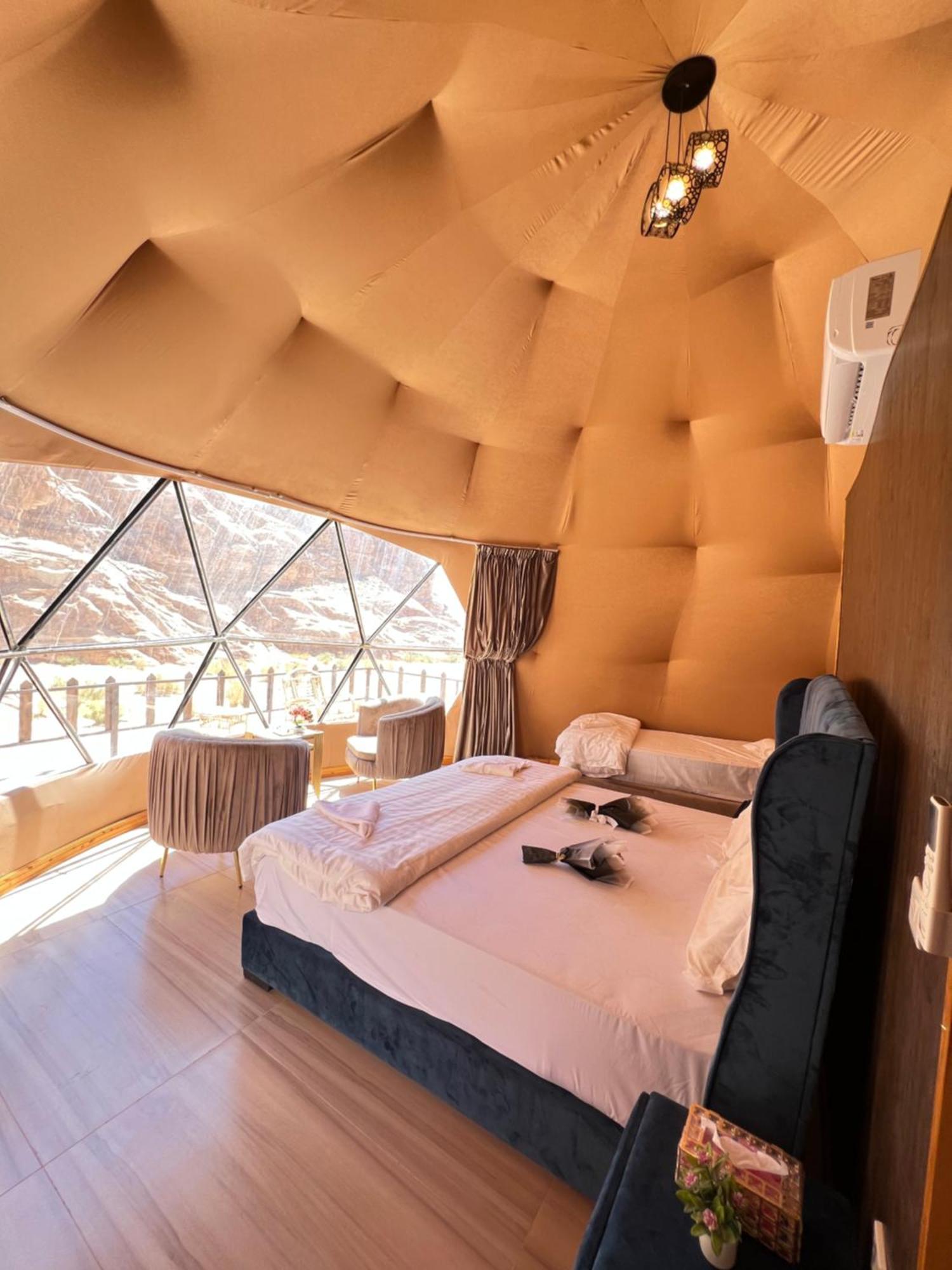Wadi Rum Mars Camp Екстер'єр фото