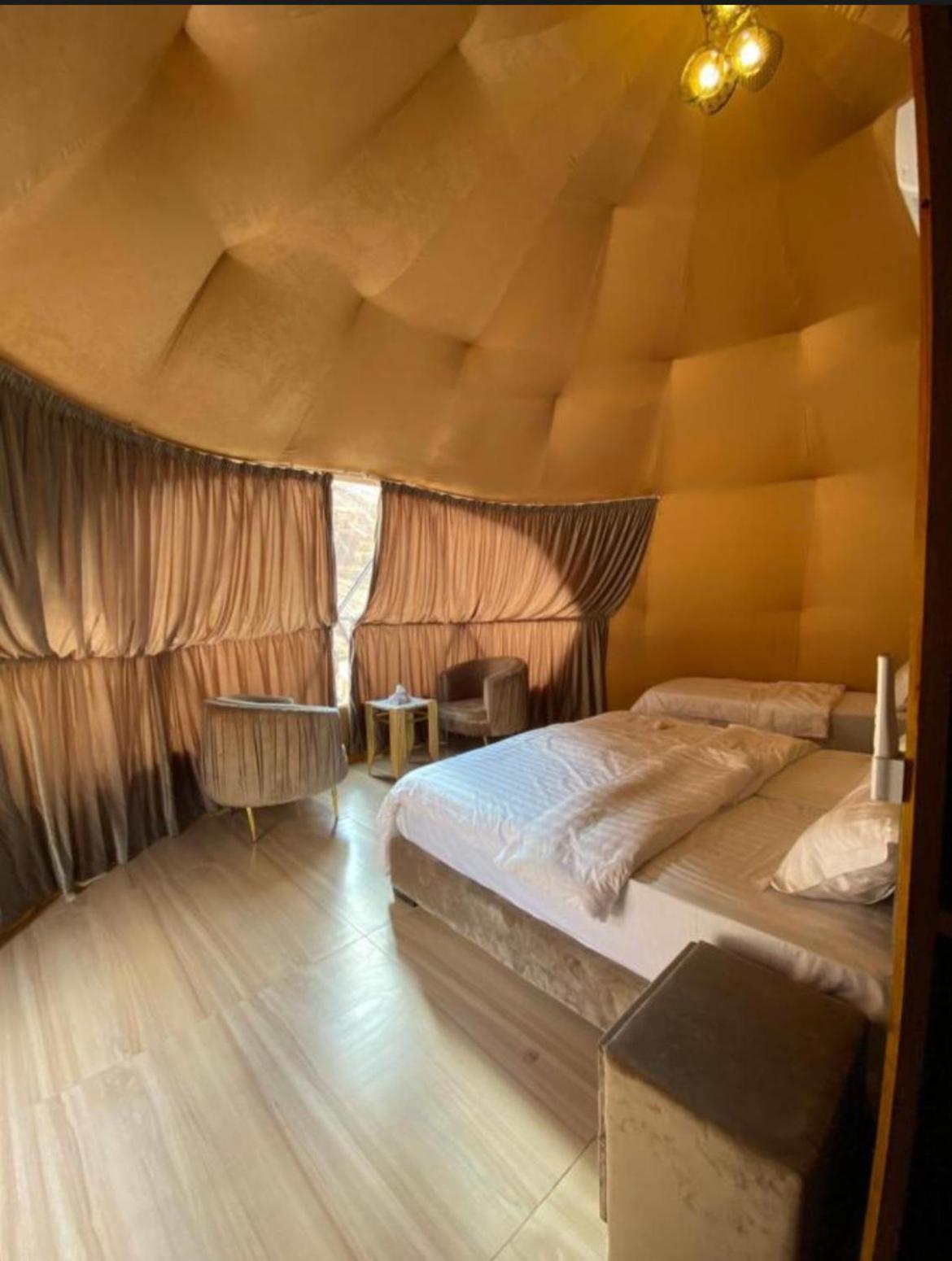 Wadi Rum Mars Camp Екстер'єр фото