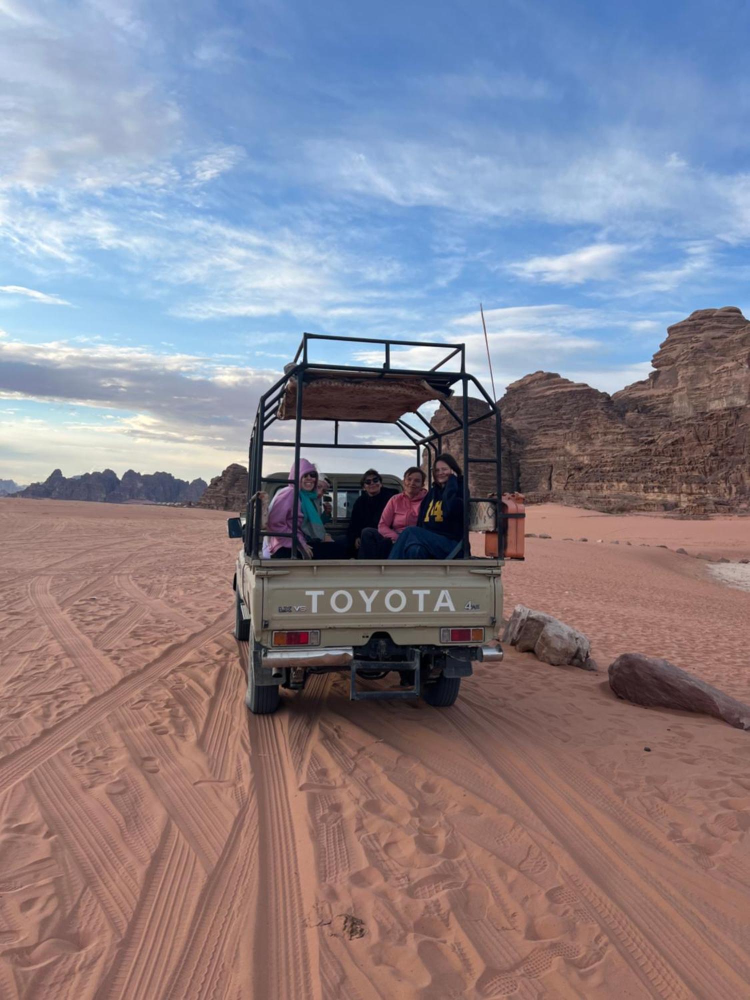 Wadi Rum Mars Camp Екстер'єр фото