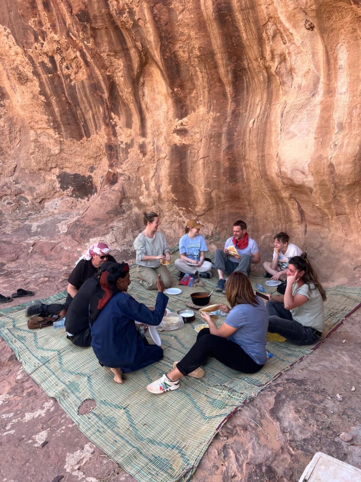 Wadi Rum Mars Camp Екстер'єр фото